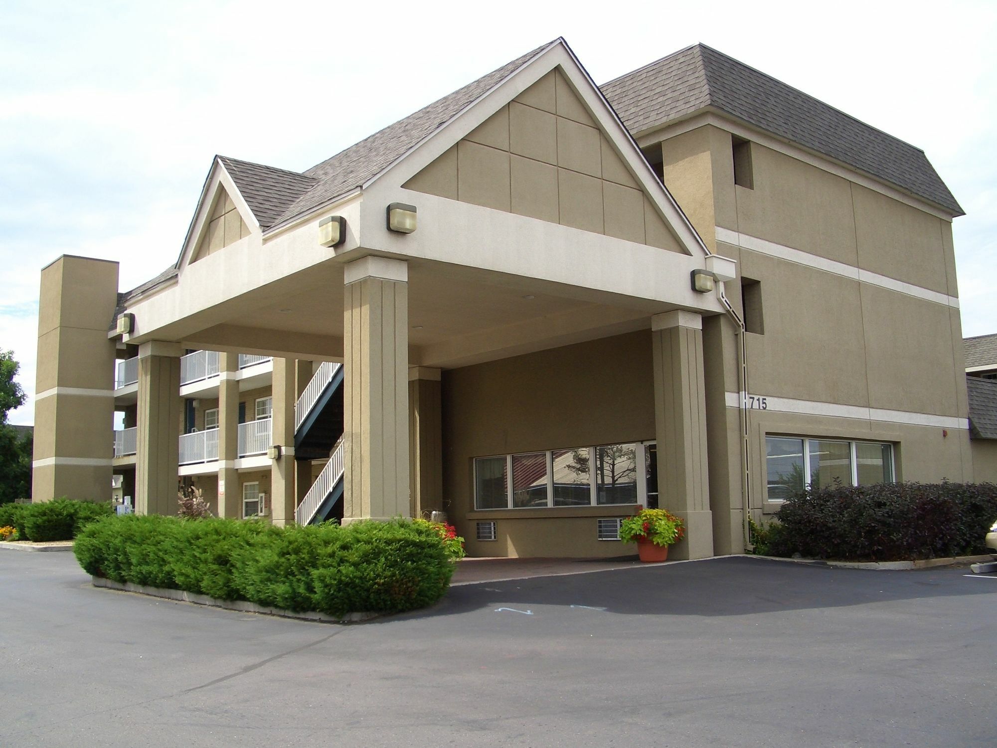 Hometowne Studios By Red Roof Denver - Lakewood West Exterior photo